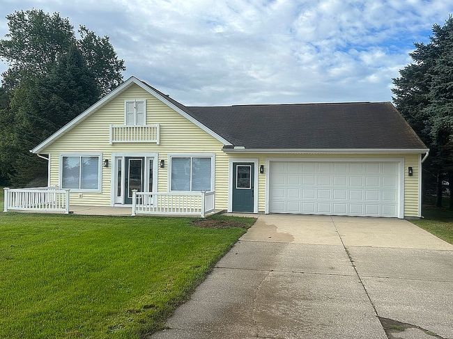 Photo of 1233 Clubhouse Dr