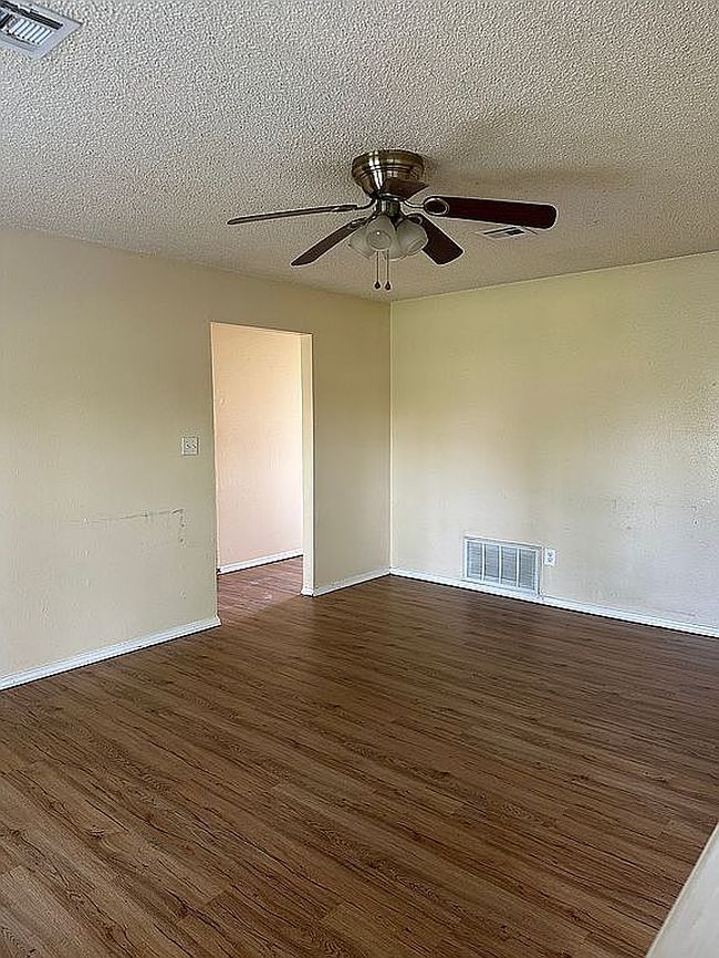 Image of 419 Fairfax Dr