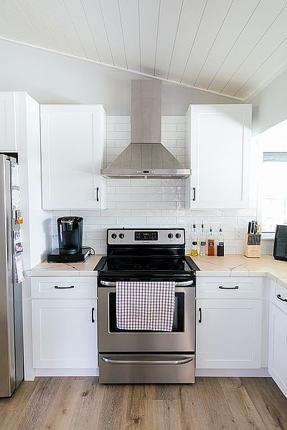 Preview of property located at 849 Floraland Ave
