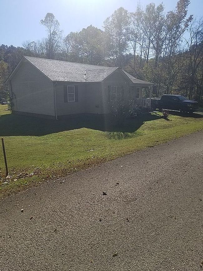 Photo of 55 Paces Creek Cemetery Rd, Manchester, KY