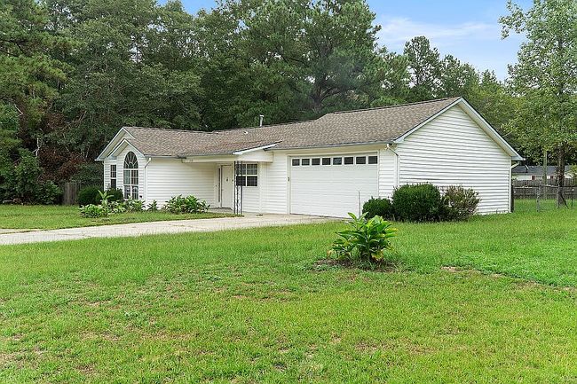 Photo of 208 Smyrna Rd, Elgin, SC