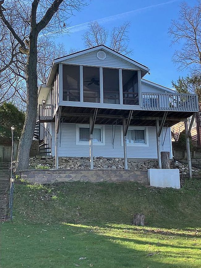 Photo of 6050 N 160 W, Howe, IN