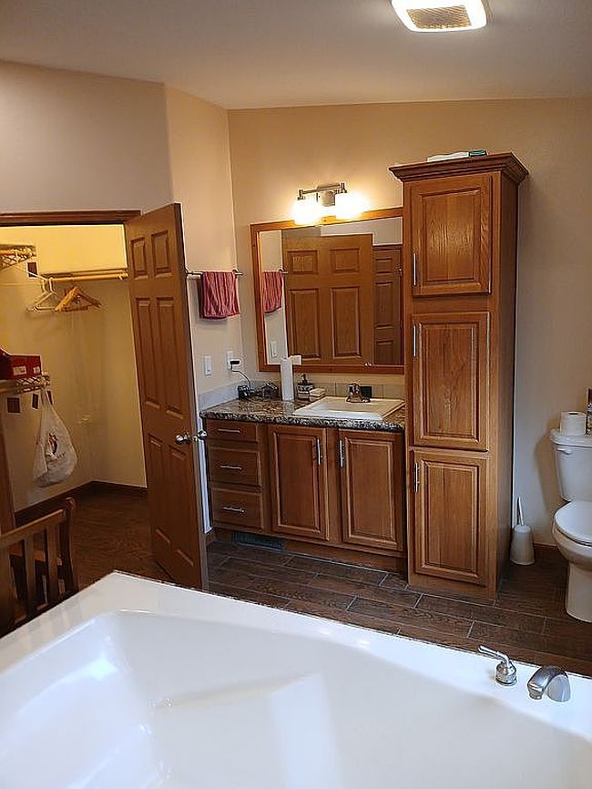 Photo of 2 Quail Dr, Riverton, WY