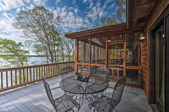 Preview of property located at 2038 Baileys Point Rd