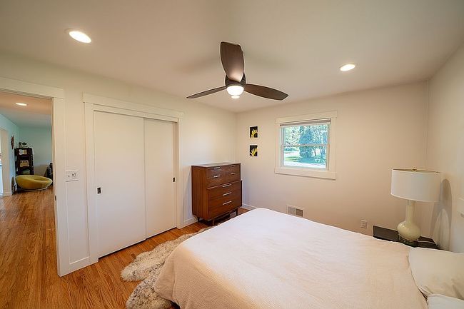 Image of 2624 Oakridge Dr Sw