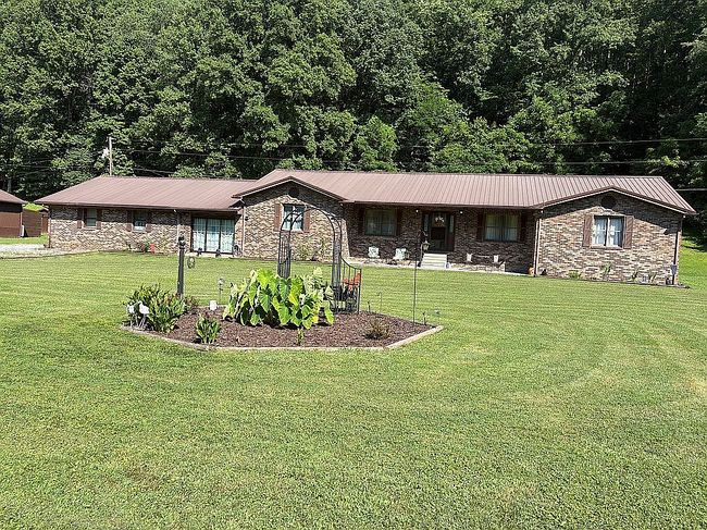 Photo of 1528B Irondale Rd, Big Stone Gap, VA