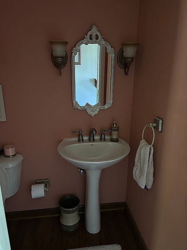 Photo of 5527 Seville Ct, Cincinnati, OH