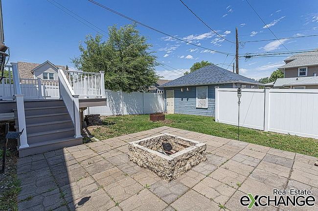 Photo of 1658 W Lombard St, Davenport, IA