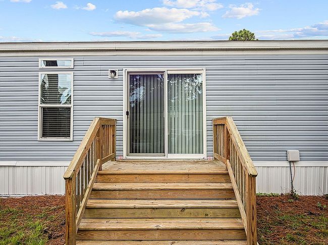 Photo of 207 Sequoia Dr, Newport, NC