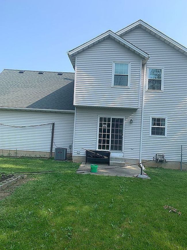 Photo of 619 Bayberry Rd, Lorain, OH