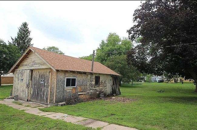 Image of 305 S Smith St