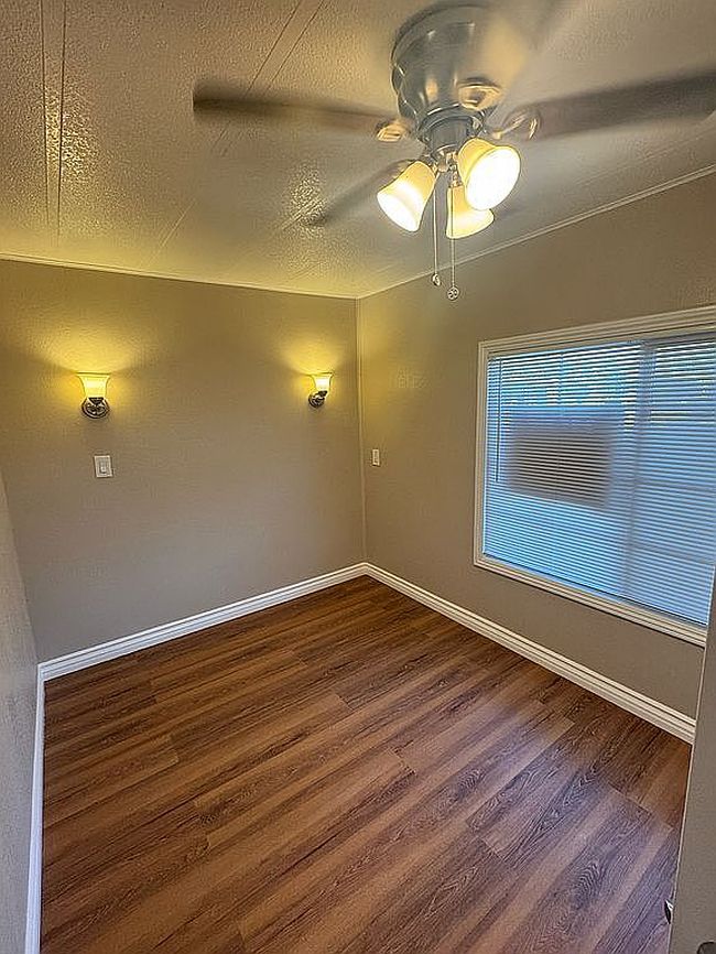 Photo of 1301 E Avenue I Space 6, Lancaster, CA