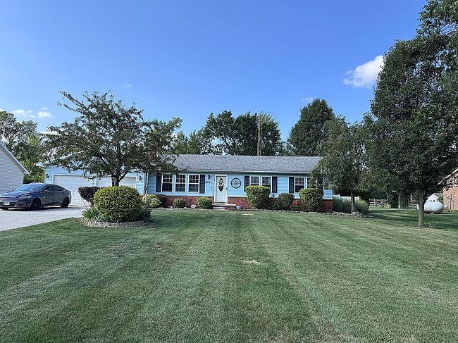 Photo of 23205 W Winfield Dr, Genoa, OH