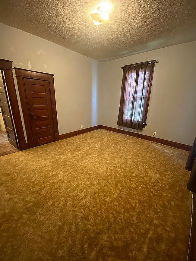 Photo of 203 N Sycamore St, Eureka, KS