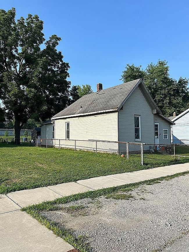 Photo of 360 Walnut St, Noblesville, IN