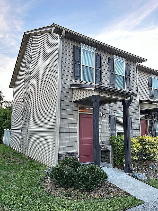 Photo of 425 Sullivan Loop Rd, Midway Park, NC