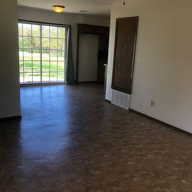 Additional photo 1 of property located at 116 Connolly Dr