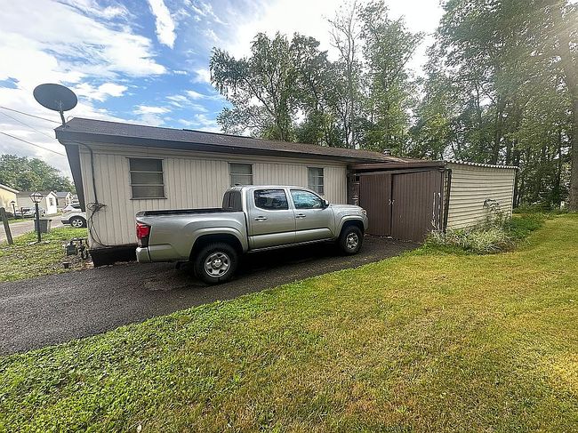 Photo of 139 Valleyview Dr, Finleyville, PA