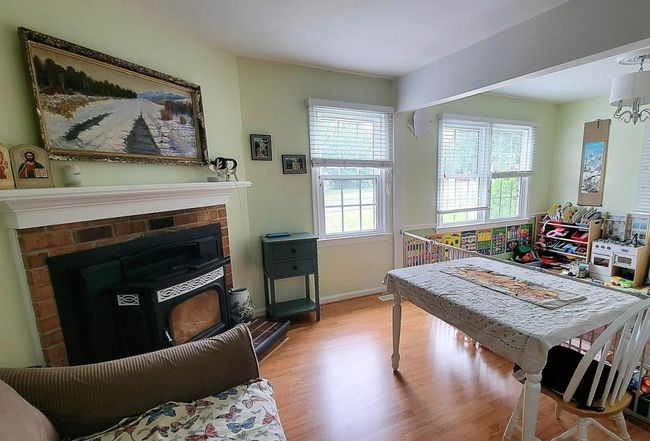 Additional photo 3 of property located at 714 Birch Ct