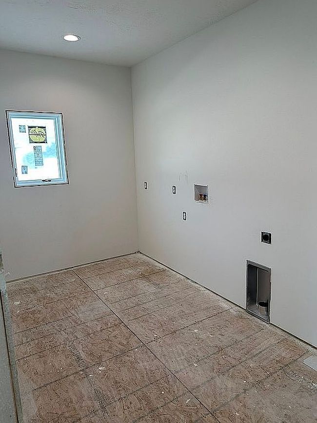 Photo of 810 Mockingbird Dr, North Platte, NE
