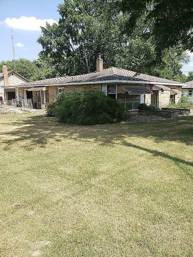 Photo of 1359 Pipestone Rd