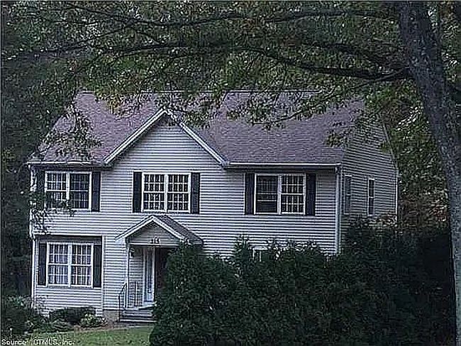 Photo of 215 Moss Farms Rd, Cheshire, CT