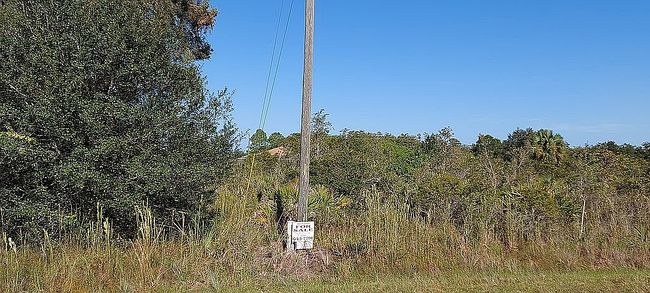 Photo of 423 Mercedes Ct, Lehigh Acres, FL