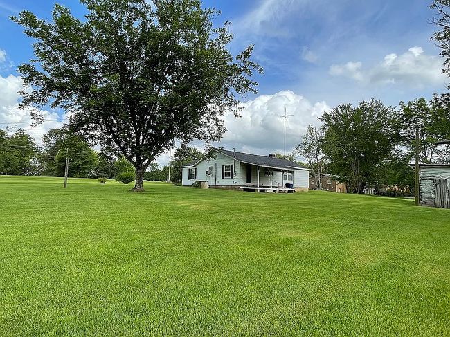 Photo of 725 N Maple St, Adamsville, TN