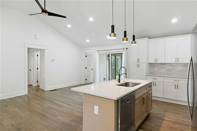 Image of 3435 Maplehurst Dr