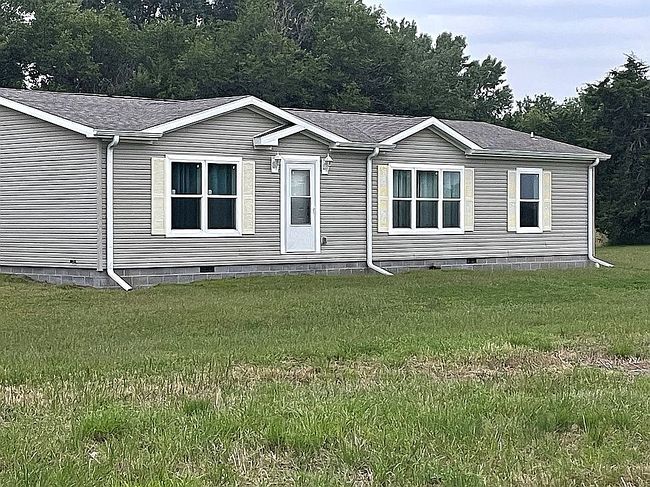 1368 Lone Tree Rd, Central City, NE