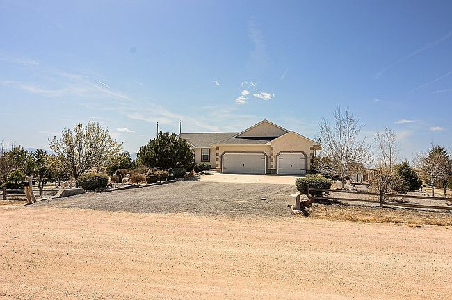 Additional photo 2 of property located at 955 S Tierra Buena Dr