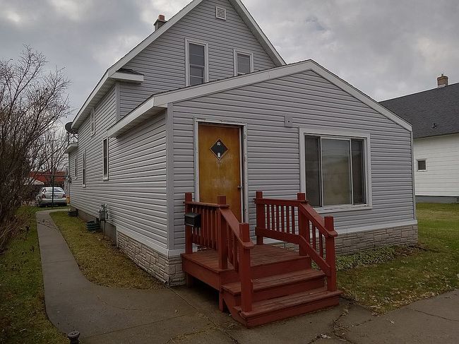 Preview of property located at 17 E 3rd Ave N