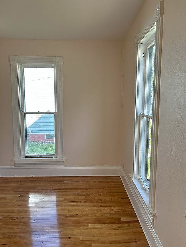 Image of 305 W Jackson Ave