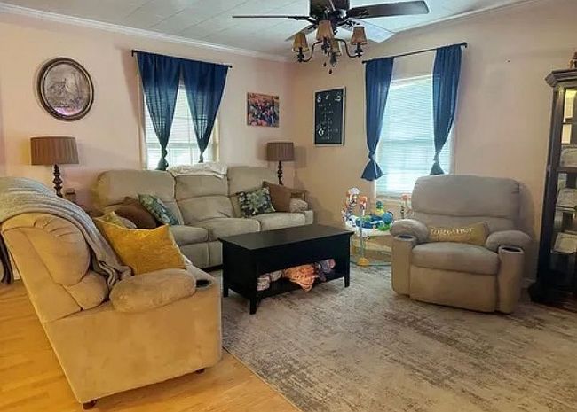 Image of 372 Nobles Rd
