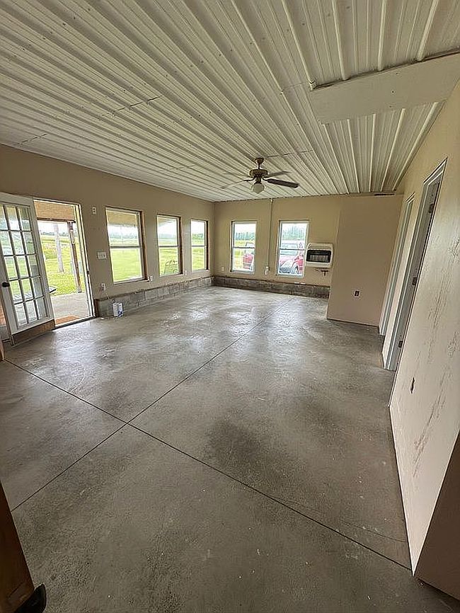 Image of 1030 E Hume Rd
