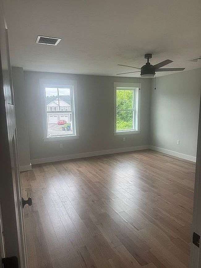 Photo of 9 Ariana Cir, Milford, MA