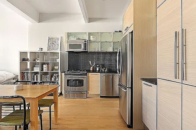 Image of 242 S 1st St Apt 2B