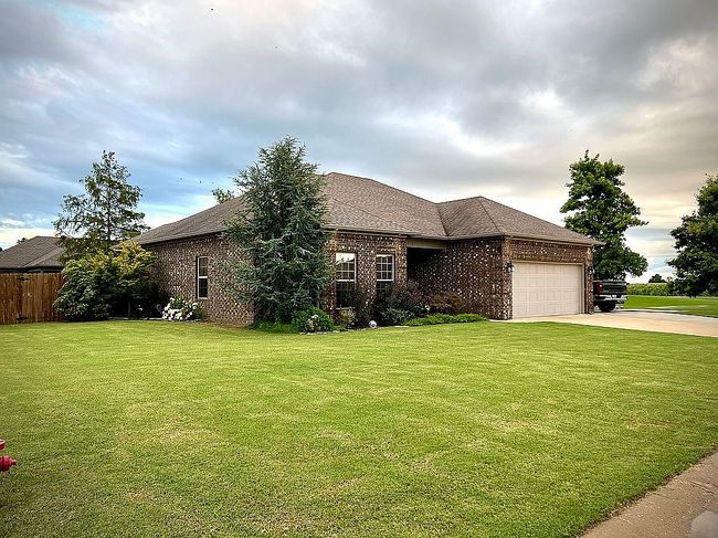 Photo of 102 Woody Ln