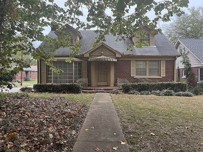 Photo of 1358 S Pkwy E, Memphis, TN