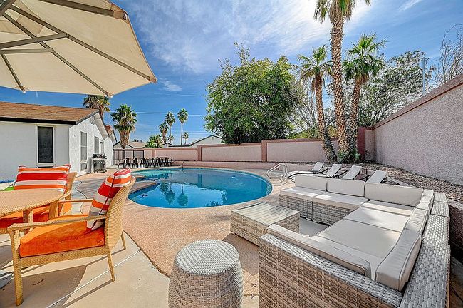Photo of 7285 Pinebrook Cir, Las Vegas, NV