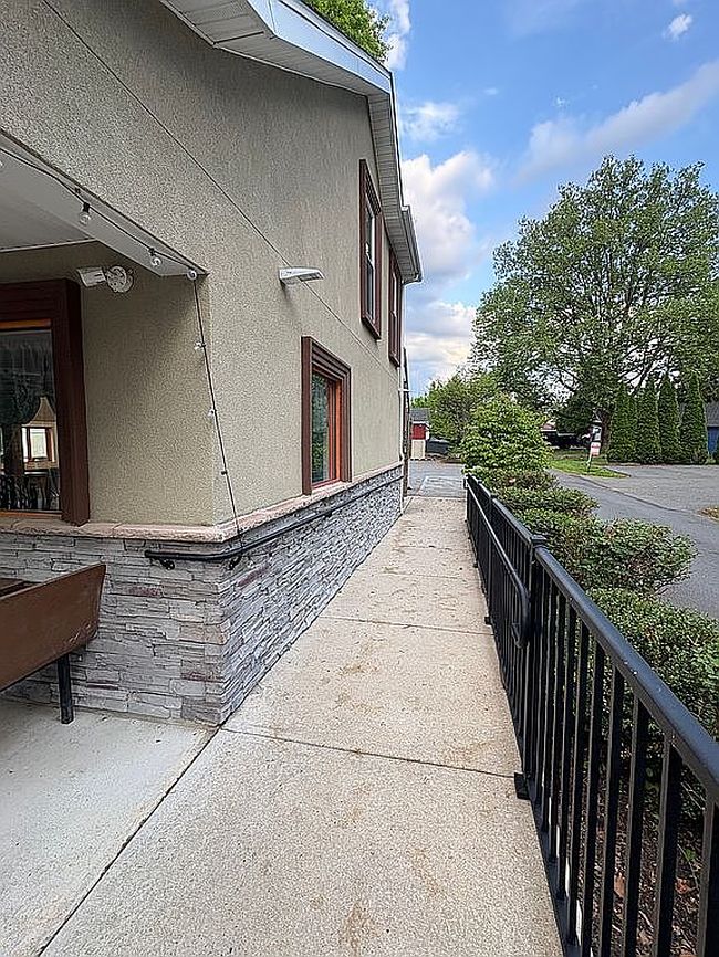 Image of 17 N Poplar St