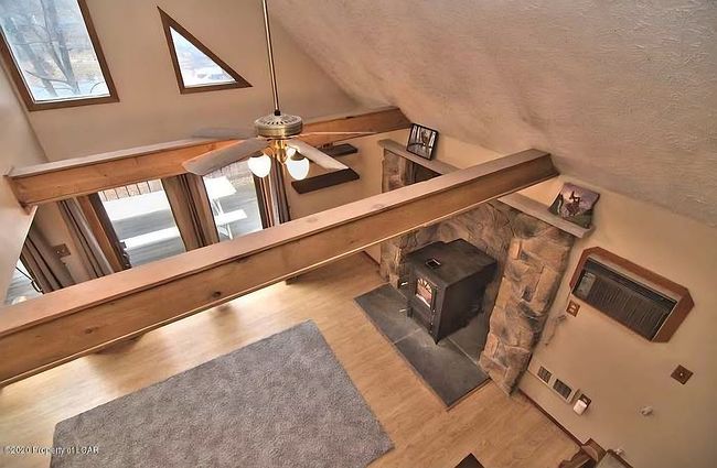 Preview of property located at 15 Hawthorn Dr