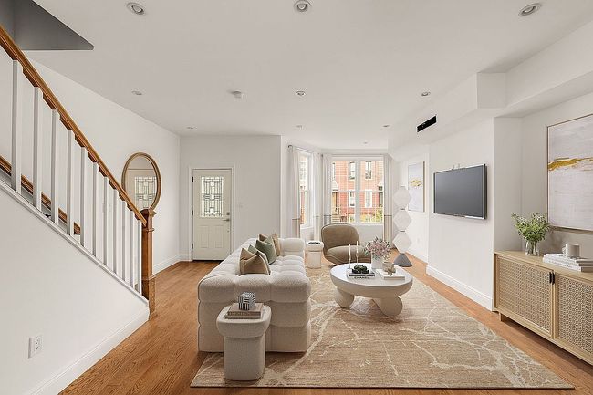 Photo of 249 Eldert St #2, Brooklyn, NY