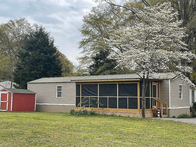 Image of 63 Lake Dr