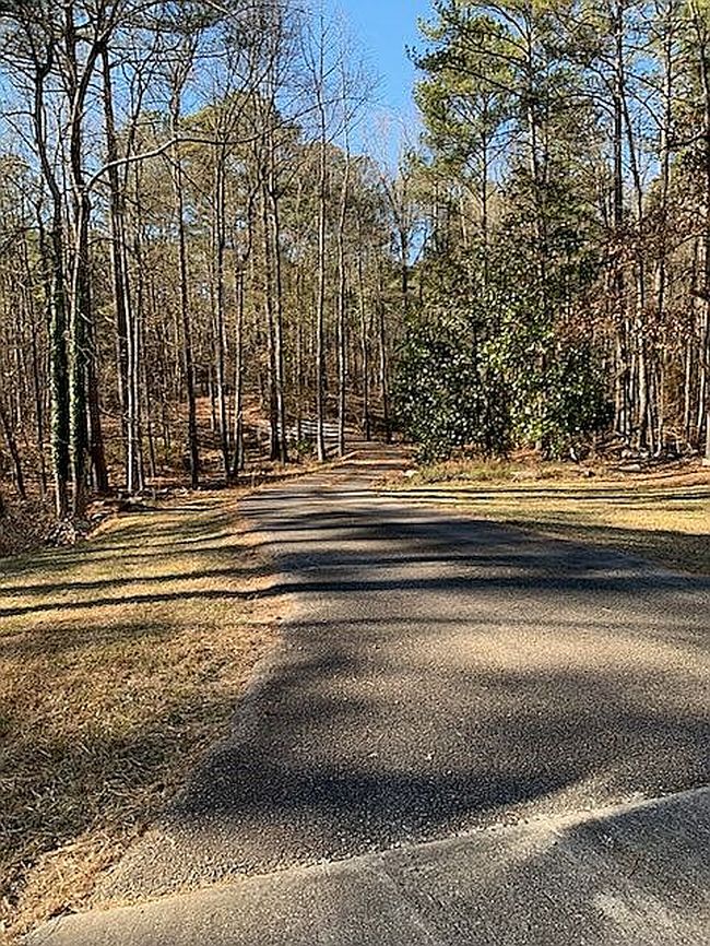Photo of 150 Hillred Dr, Fayetteville, GA