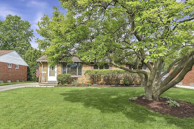 Image of 3890 W 212th St