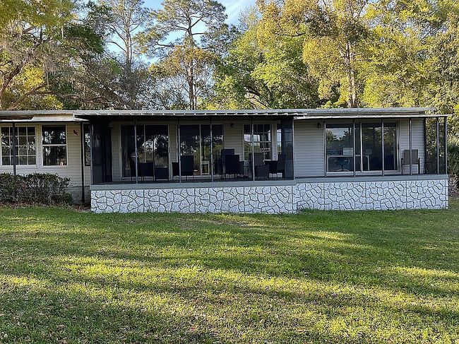 Image of 14 Lakeshore Dr