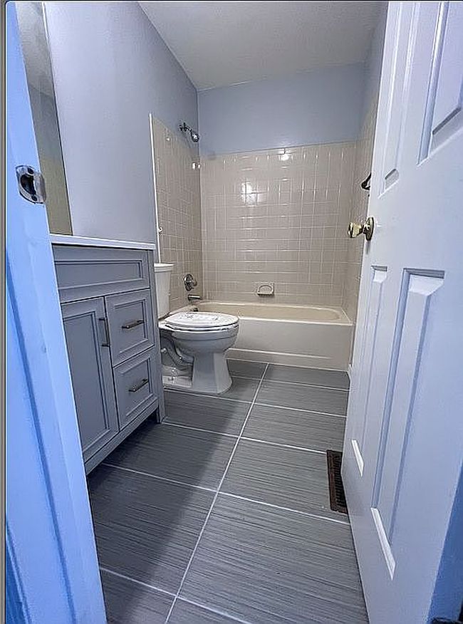 Photo of 215 Spruce Ct, Flemington, NJ