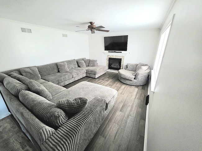 Image of 233 Stony Point Ave