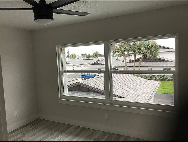 Image of 290 Paradise Blvd